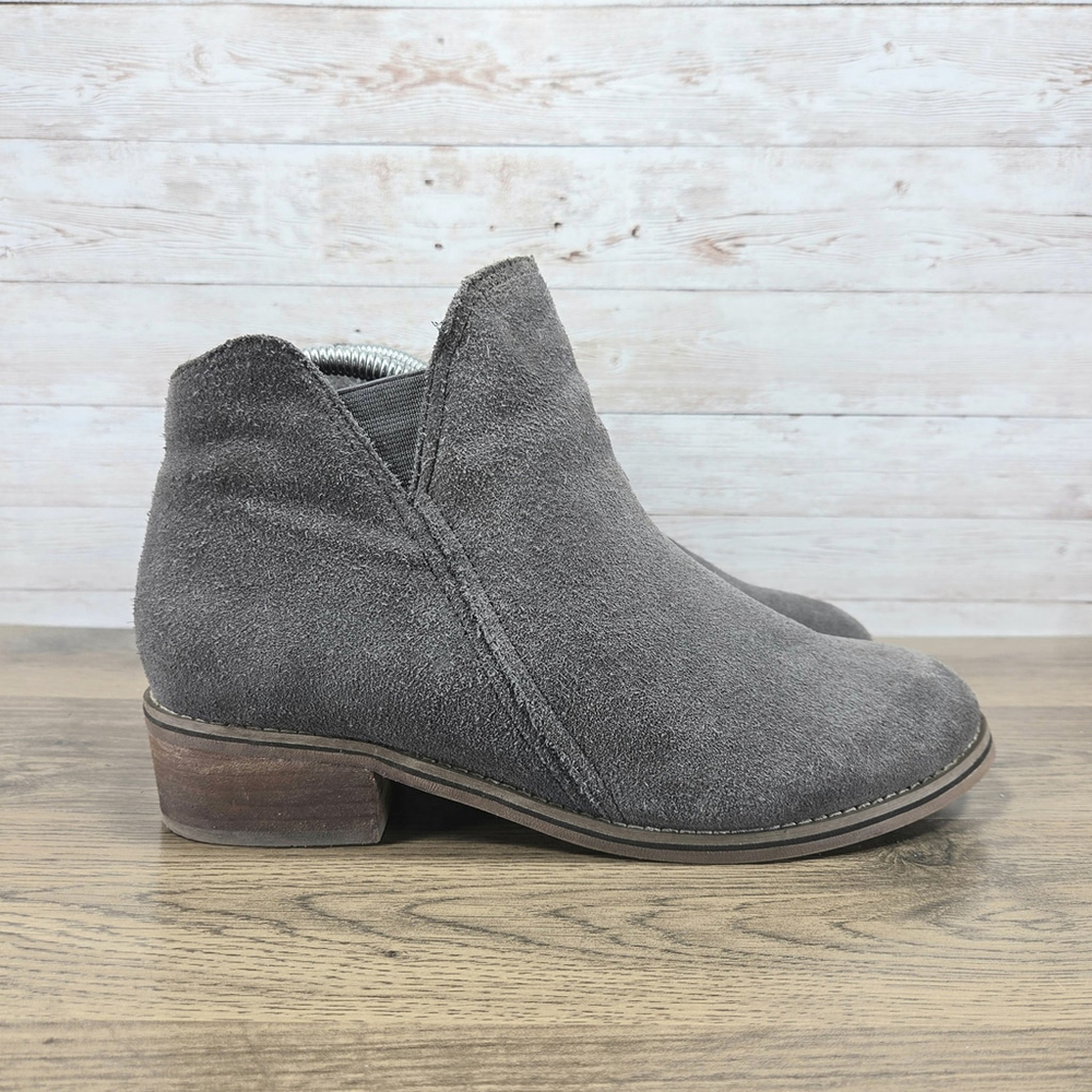Blondo Lanka Womens Waterproof Suede Side Zip Bootie in Gray Size 9.5